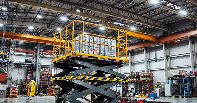 Plataforma Elevatória Hidráulica: Transforme Projetos e Movimentação de Cargas